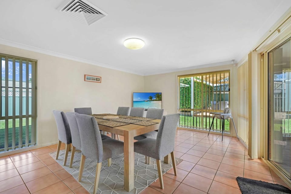 Whispering Glen - Pool Entertainer Close to Zoo House in Dubbo
