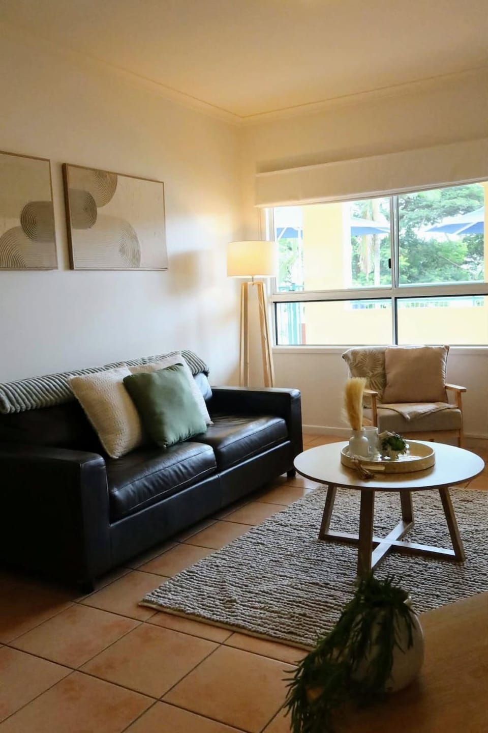 Coral Breeze on Shingley Beach Apartment in Airlie Beach