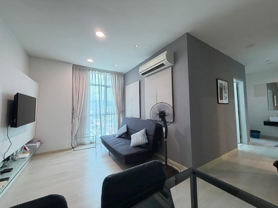 Azure Jelutong Strait Garden with Pool 2BR Apartment in George Town