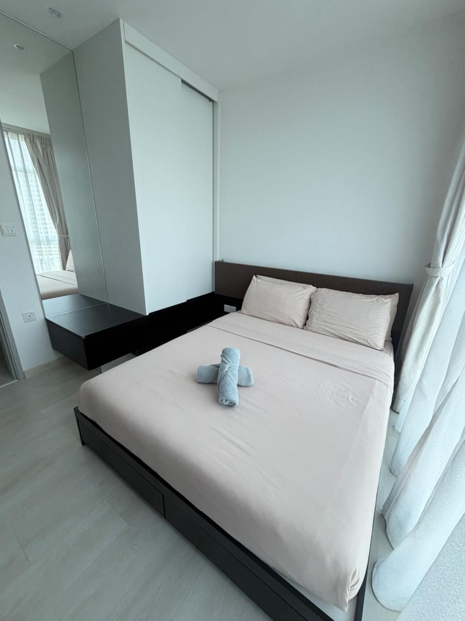Azure Jelutong Strait Garden with Pool 2BR Apartment in George Town