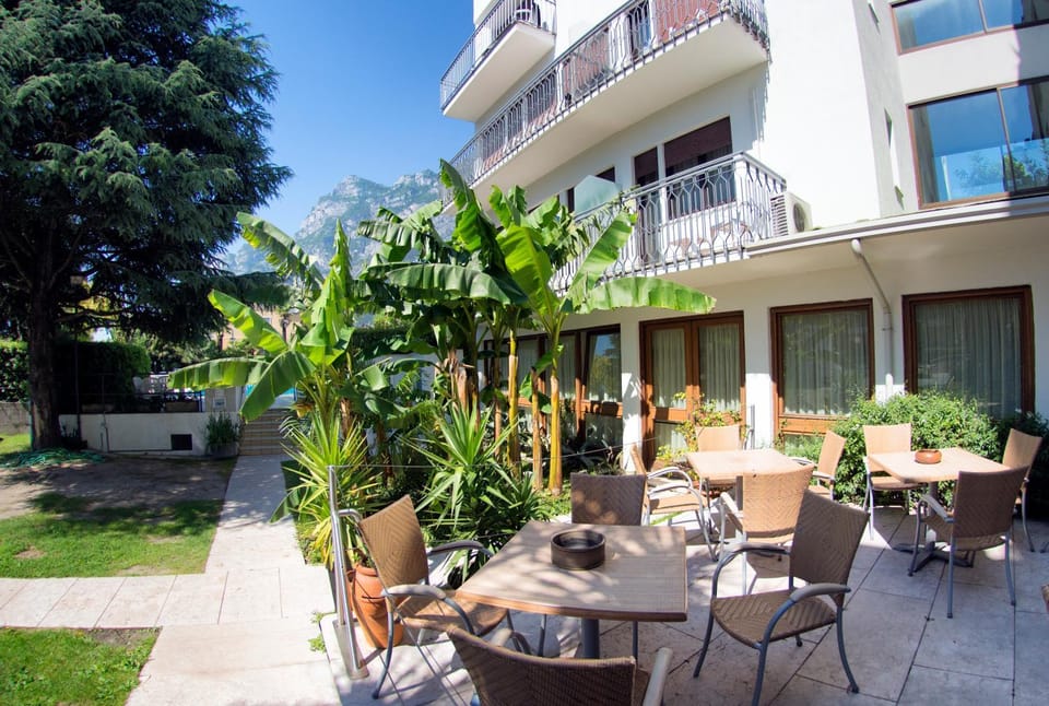 Garden, Balcony/Terrace