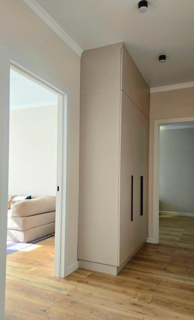 Photo of the whole room, wardrobe