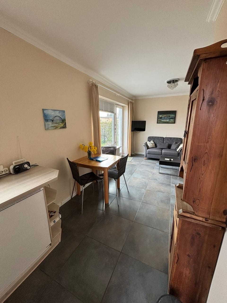 Living room, Dining area