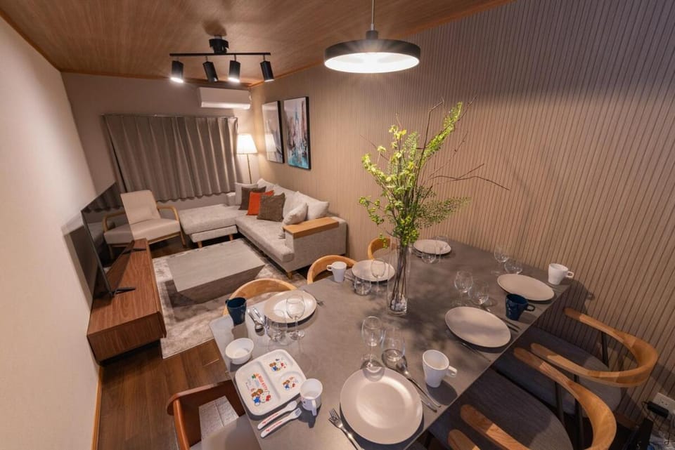 Living room, Dining area