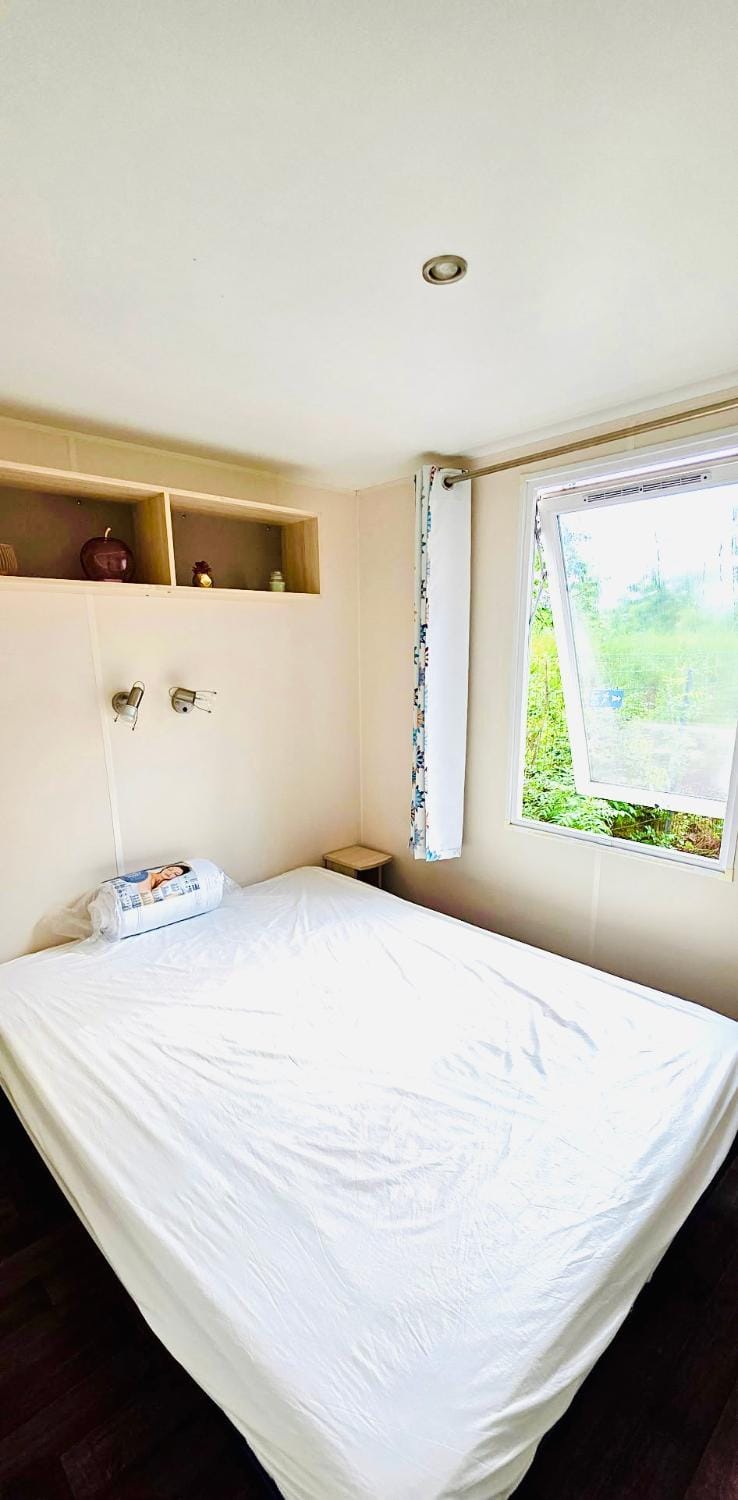 Bed, Bedroom, storage