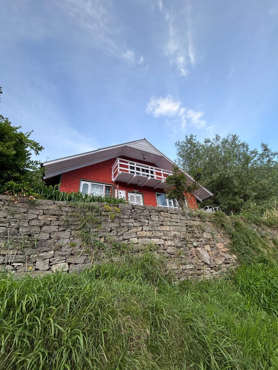 Mistvale Cottage Chalet in Manali