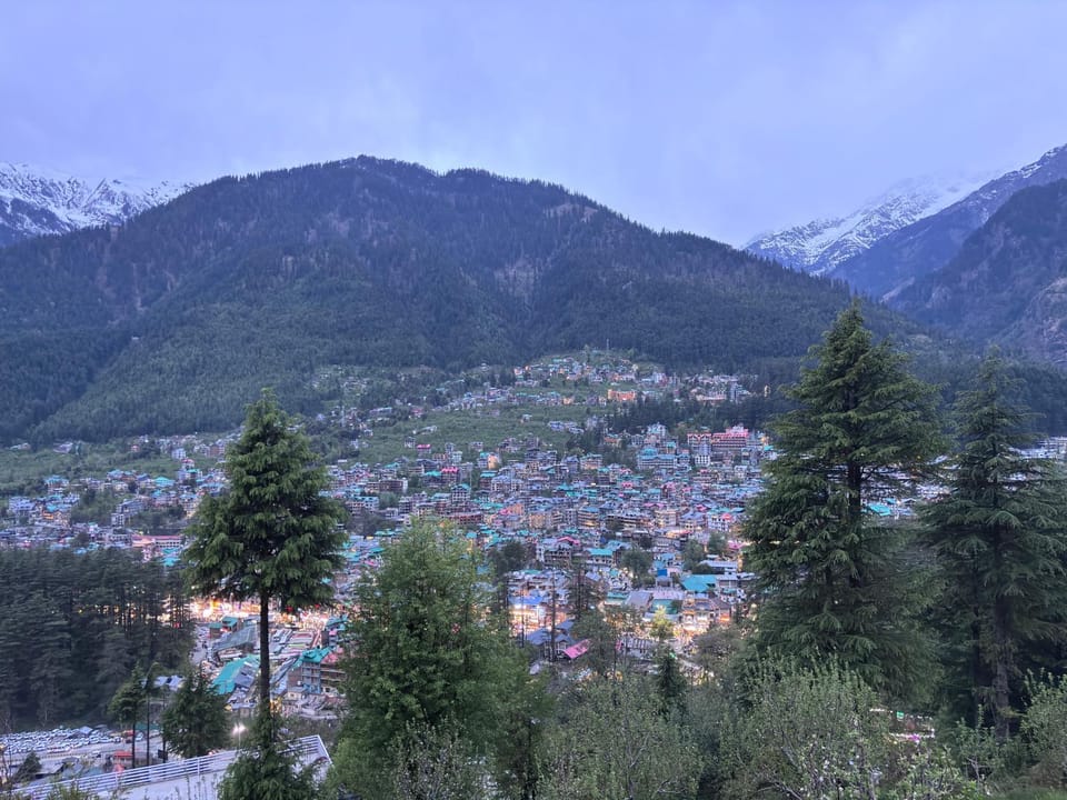 Mistvale Cottage Chalet in Manali
