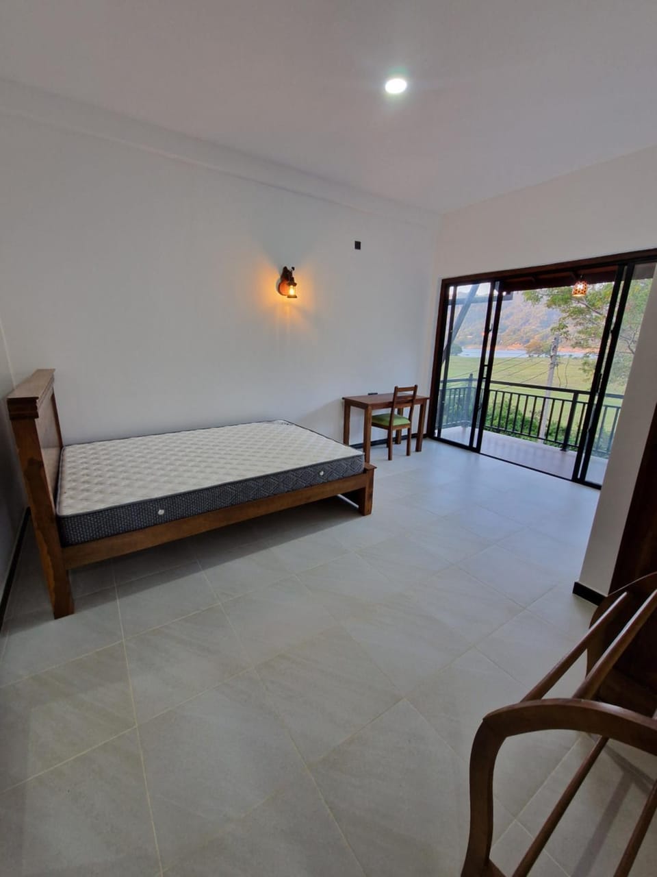 OASIS Victoria Lounge! Nature lodge in Central Province