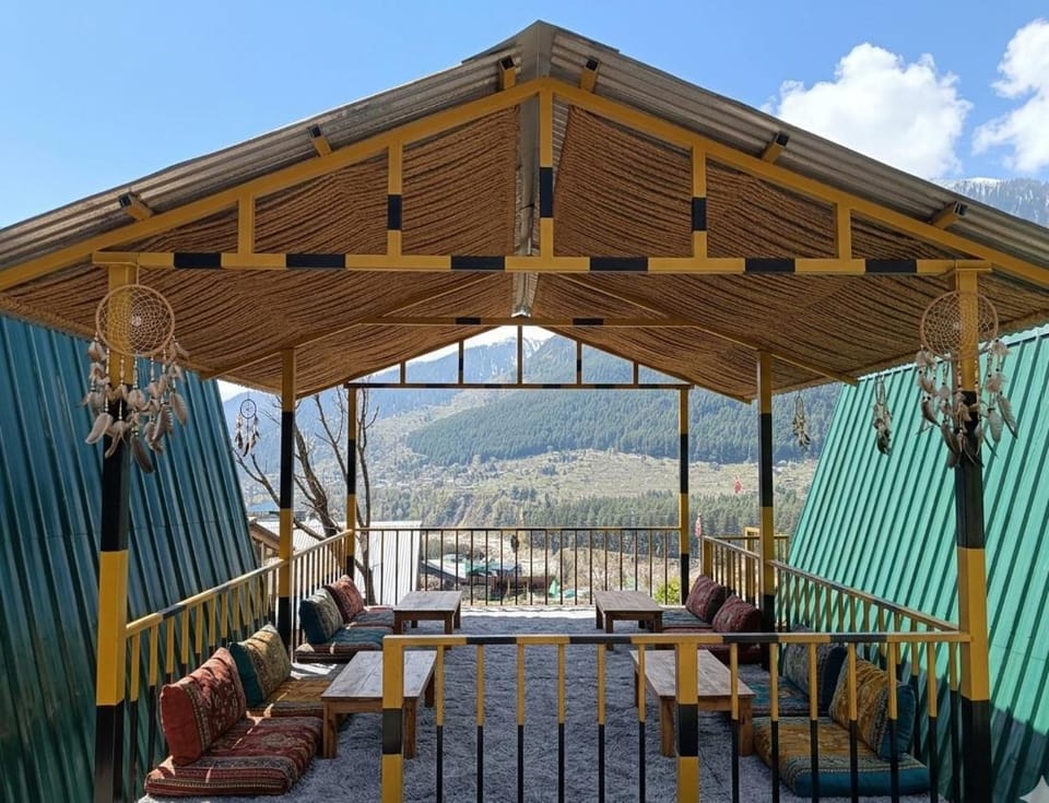 Chilux Manali Hostel in Manali