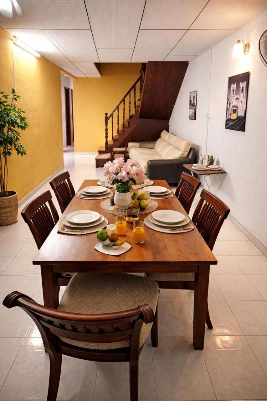 Cozy Terrace House Nearby Hospital Airport Bayan Lepas Penang House in Bayan Lepas