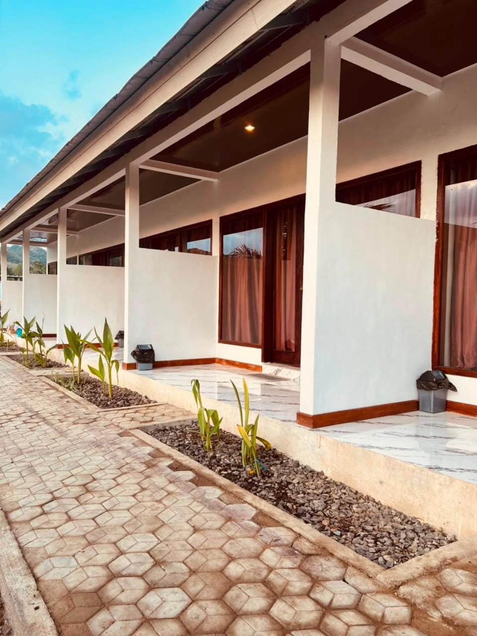 Property building, Day