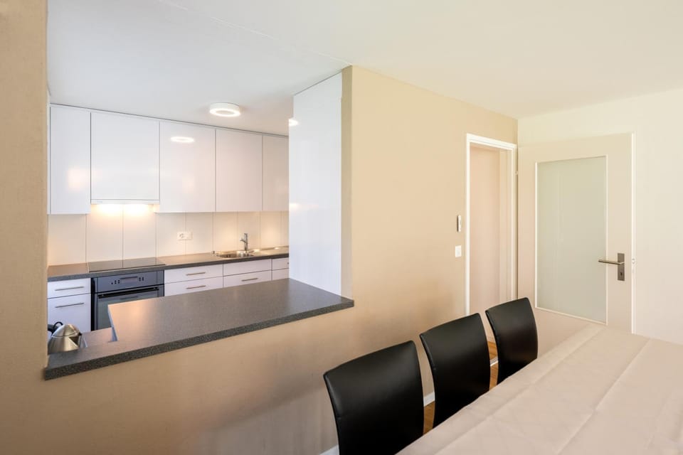 4 Zi Familienwohnung Haus Ravaisch 14 Davos Dorf EG Apartment in Davos