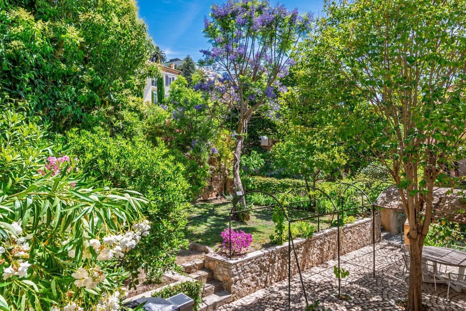 Isabelle By Terrys Homes House in Mougins