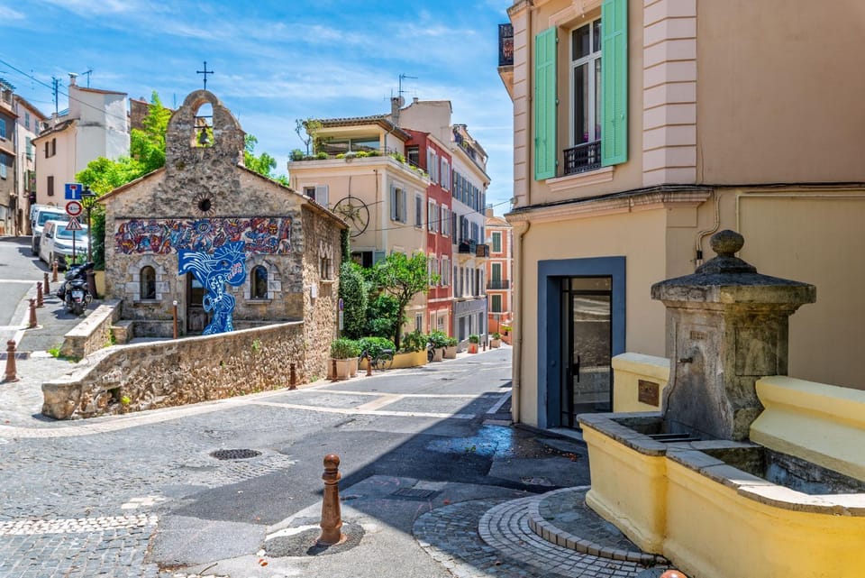 Isabelle By Terrys Homes House in Mougins