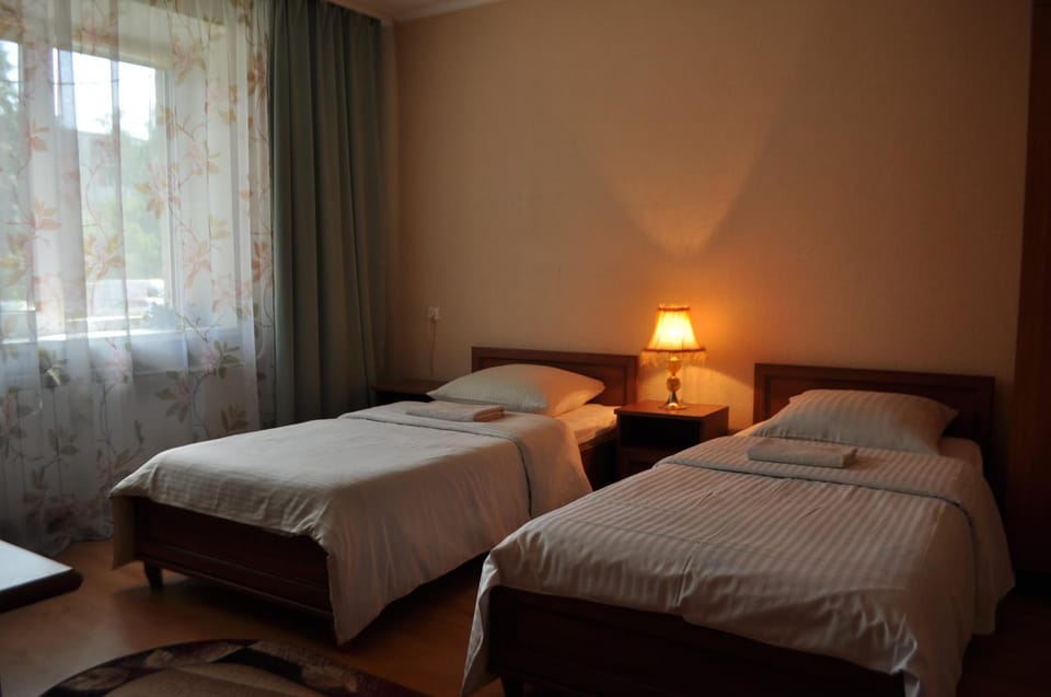 Bed, Living room, Bedroom