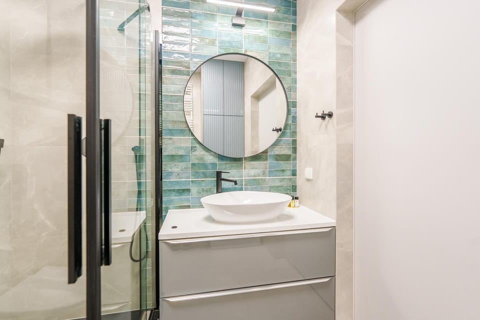 Shower, Bathroom