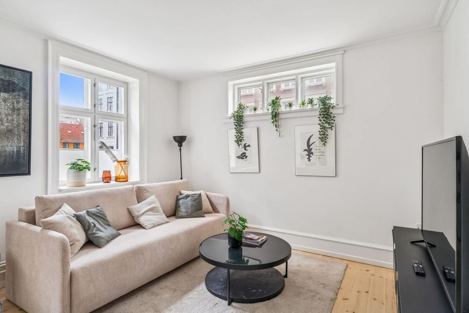 Stay Central - Steps From Nyhavn & Near Tivoli Apartment in Copenhagen