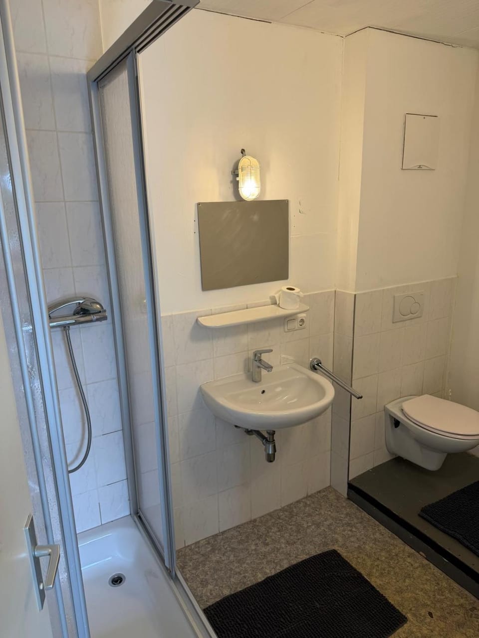 Shower, Toilet, Bathroom