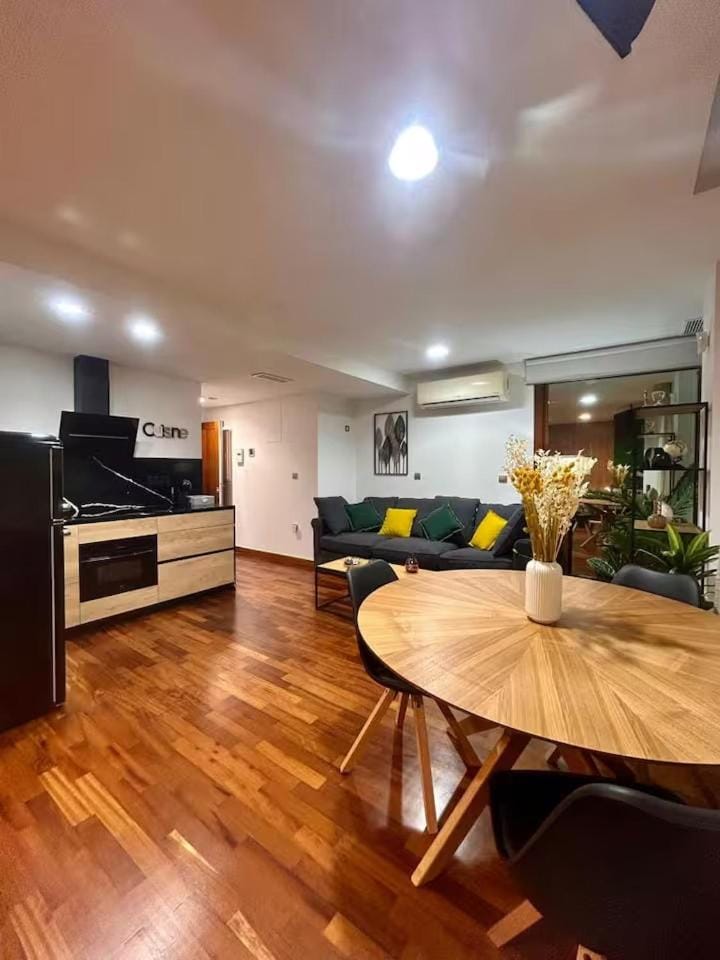 Estudio en Murcia Centro a 10 minutos de la Catedral 0 Bajo A Apartment in Murcia