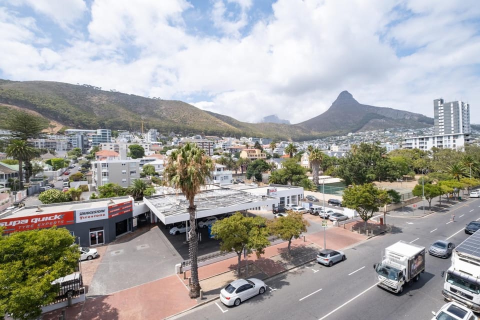 One46 on M - Studio with Balcony & Mountain Views Apartment in Sea Point