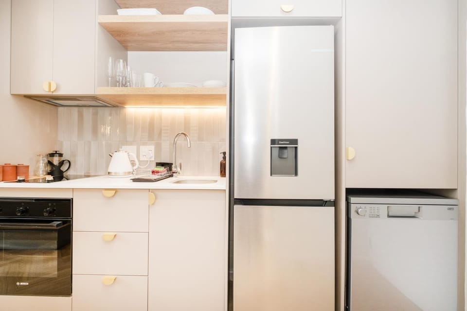 One46 on M - Studio with Balcony & Mountain Views Apartment in Sea Point