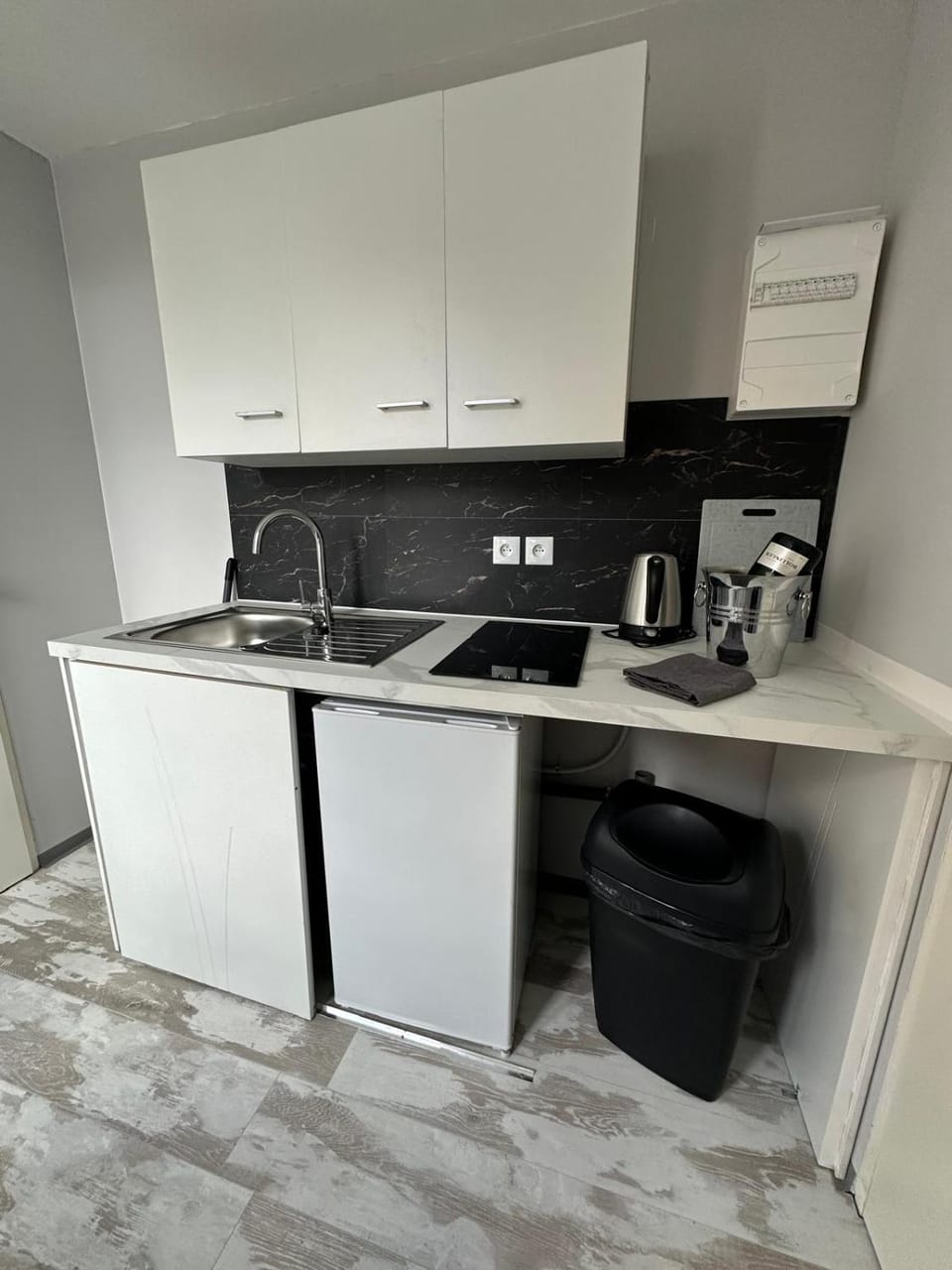 studio marbre mood Apartment in Arras