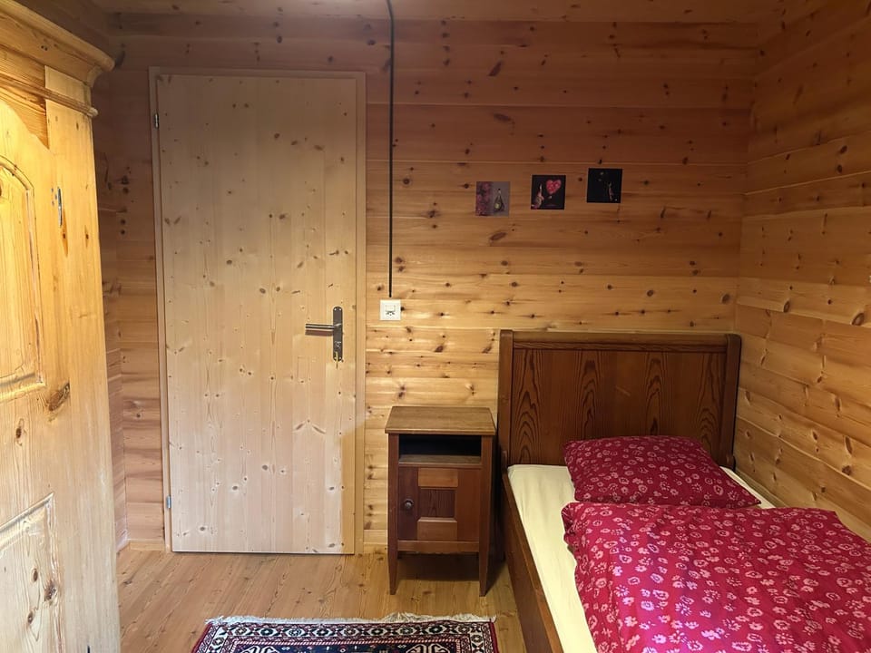Bed, Photo of the whole room, Bedroom, wardrobe