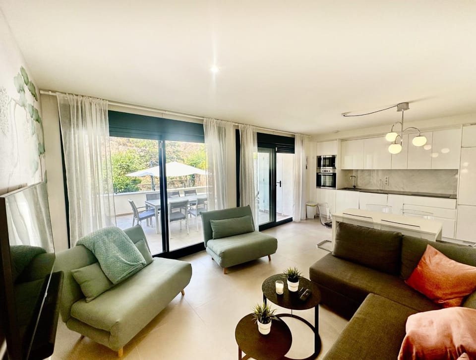 A505 Modern Apartment with Private Terraces Apartment in Nerja