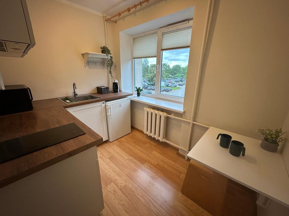 Coffee/tea facilities, Kitchen or kitchenette, microwave, stove