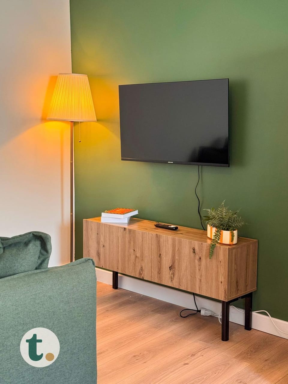 Communal lounge/ TV room, TV and multimedia, Living room