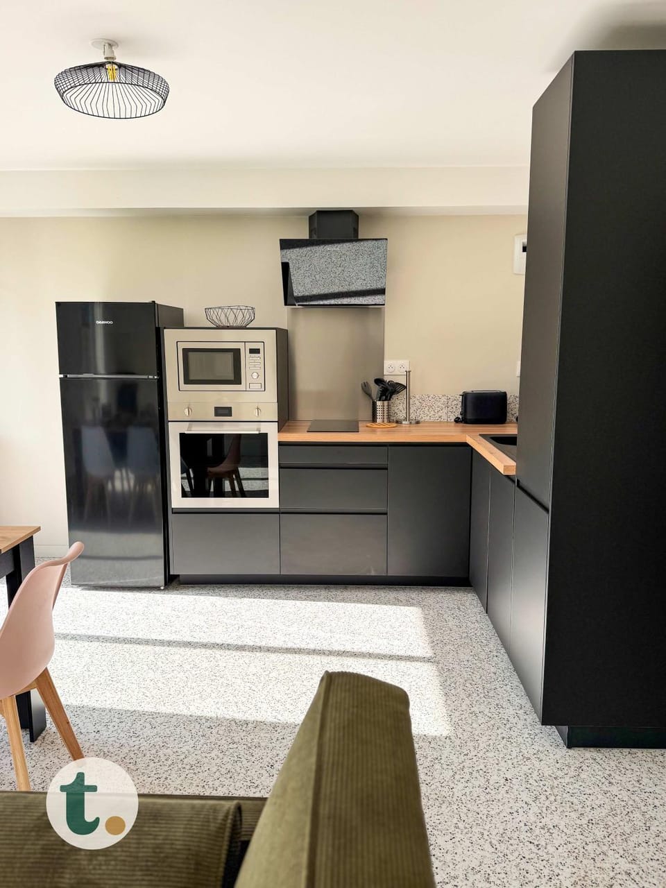 Kitchen or kitchenette, oven, stove