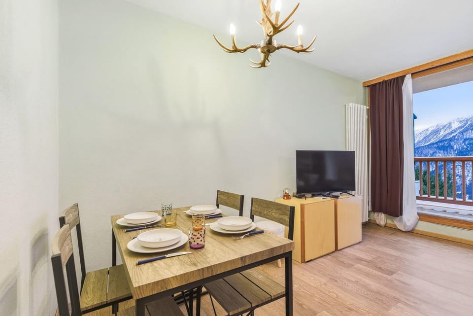 Hostdomus - Sansicario R8 Apartment in Piedmont