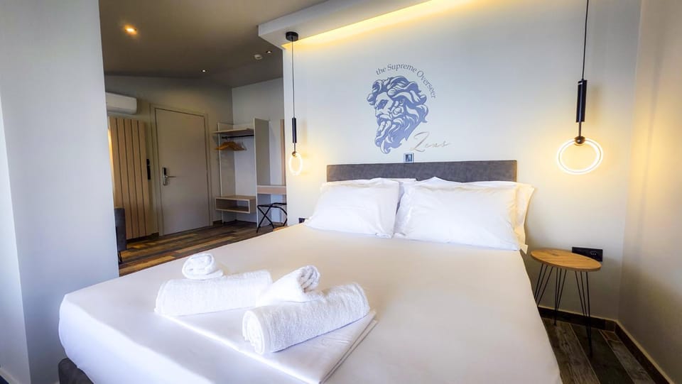 Bed, Photo of the whole room, Bedroom, towels, wardrobe
