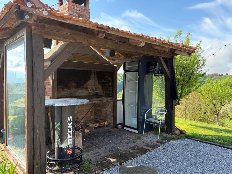 Spring, Day, BBQ facilities, Garden