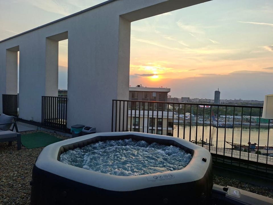 Belgrade Waterfront PENTHOUSE with Private Jacuzzi Apartment in Belgrade