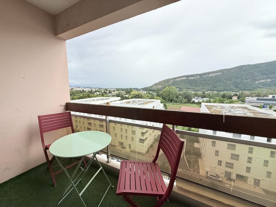 M126 Superbe t4 spacieux et lumineux Apartment in Annemasse