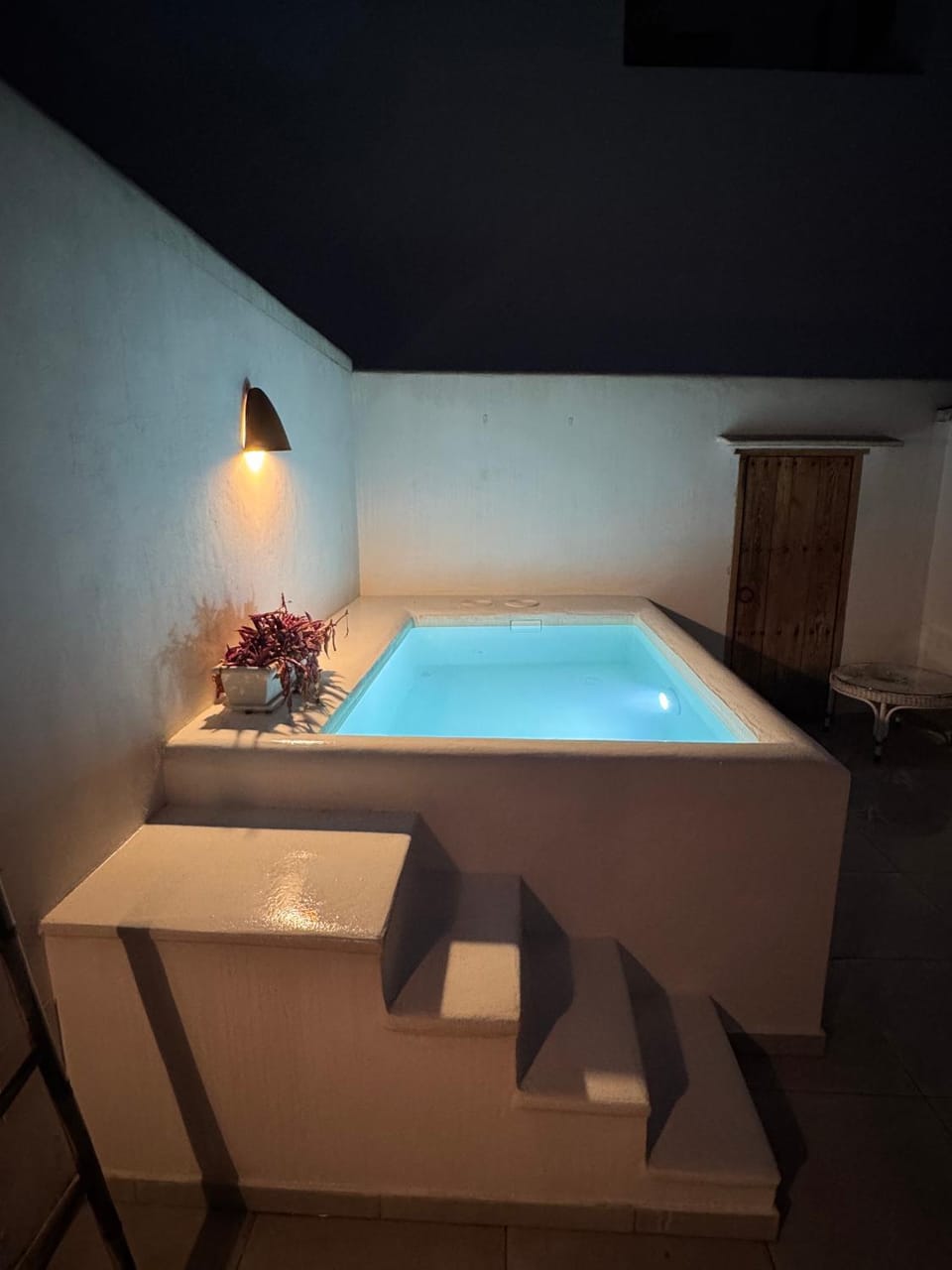 Swimming pool