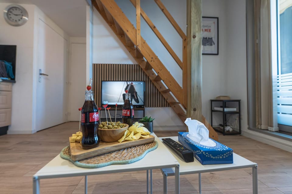 TV and multimedia, Dining area