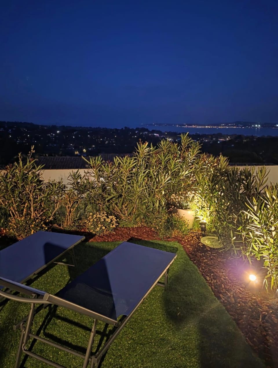 Suite romantique vue mer, balneo et jardin Apartment in Grimaud