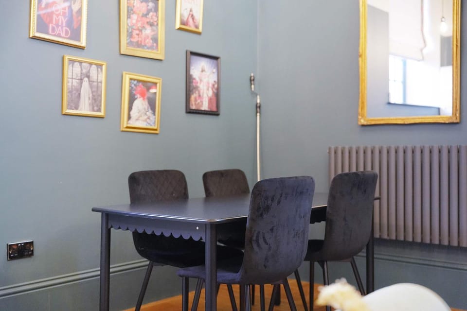 Central 2 Bed Near Barnard Castle & Bowes Museum Apartment in Barnard Castle