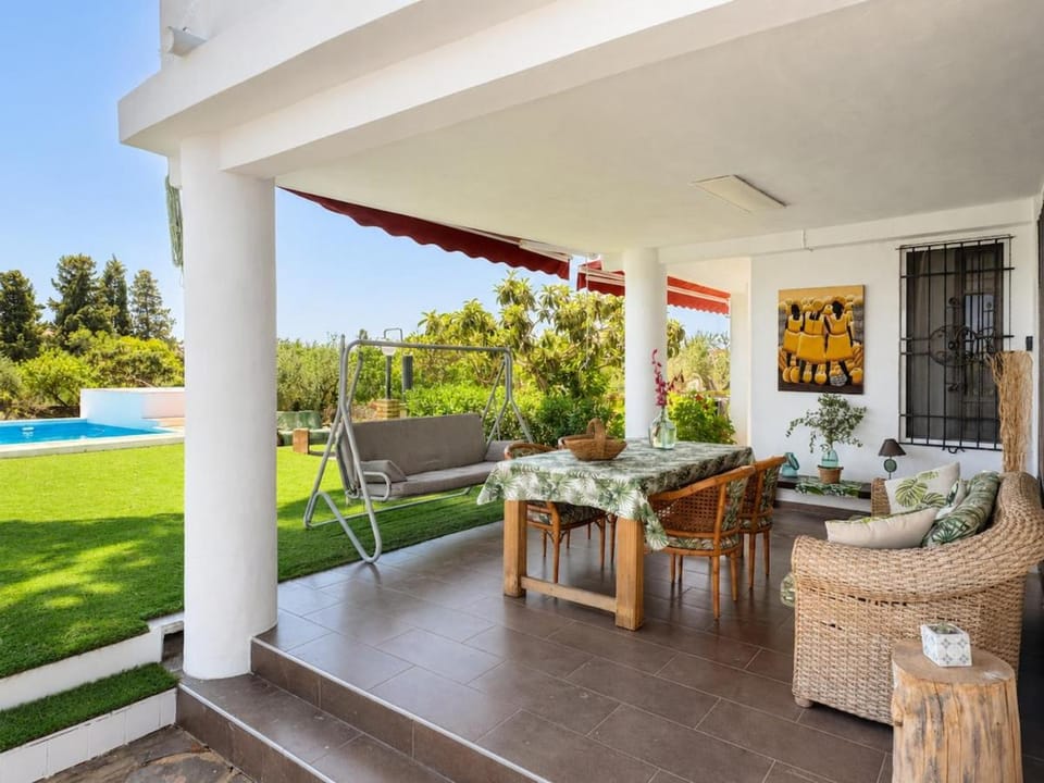 Patio, Day, Garden, Garden, Balcony/Terrace, Balcony/Terrace, Seating area, Garden view, Pool view, Swimming pool, sunbed