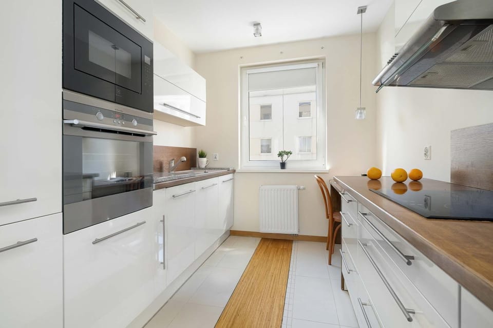 Kitchen or kitchenette, dishwasher, oven, pet friendly, stove