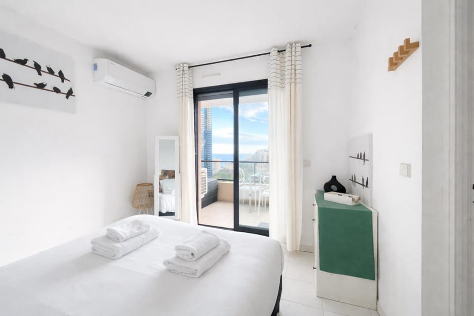 2 p BEAUSOLEIL near MONACO piscine sea view parking House in Monaco
