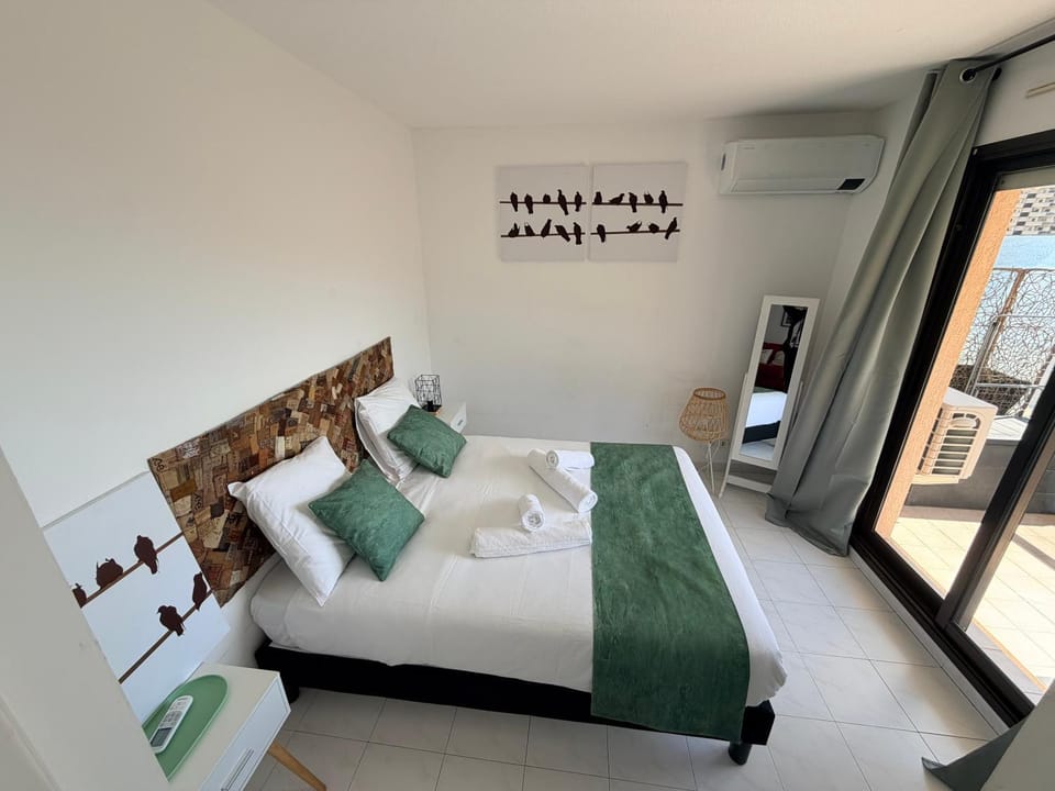 2 p BEAUSOLEIL near MONACO piscine sea view parking House in Monaco