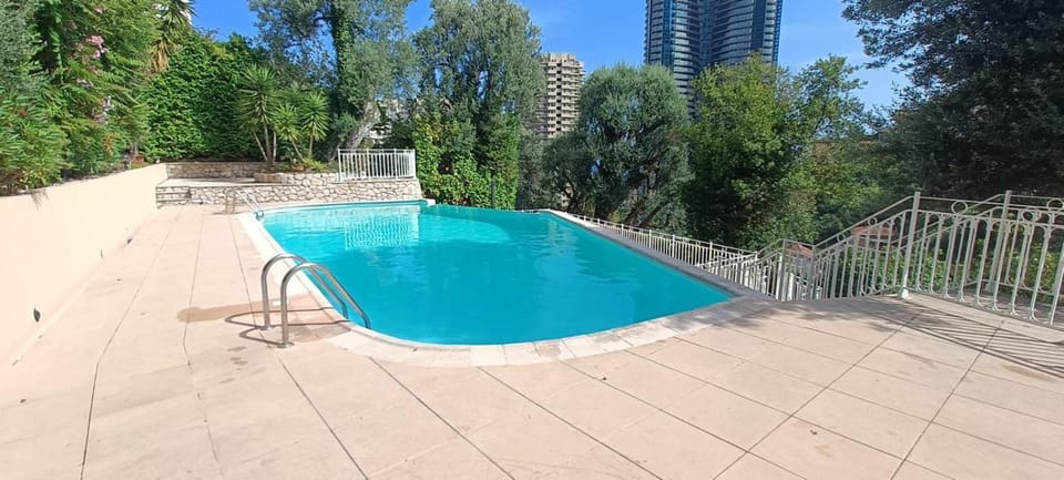 1BR Sea & Monaco View Terrace House in Monaco