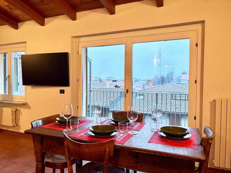 TV and multimedia, Living room, Dining area