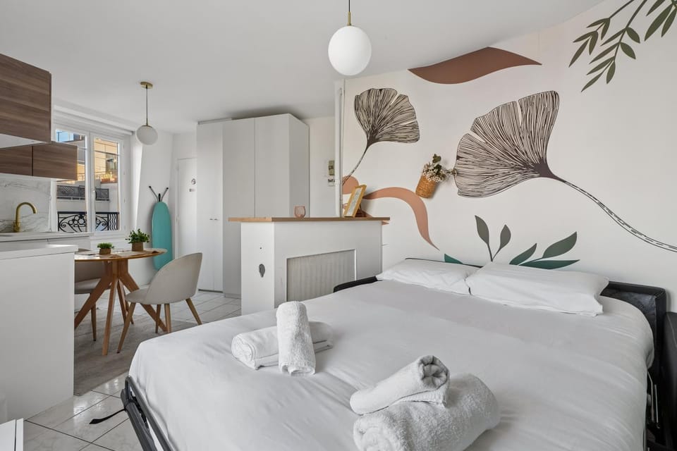 Renovated studio apartment, 2 steps from the metro Apartment in Clichy