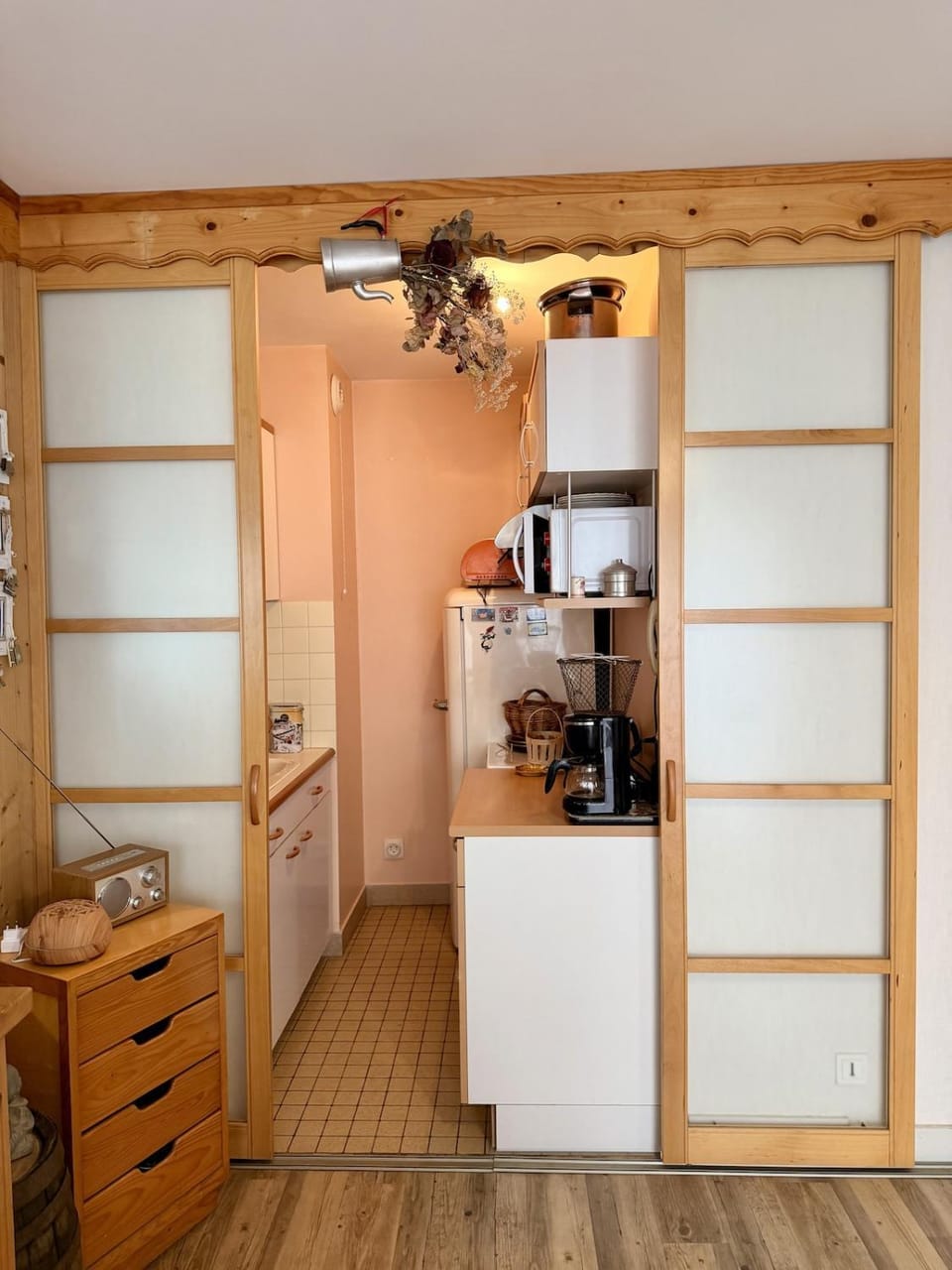 Kitchen or kitchenette