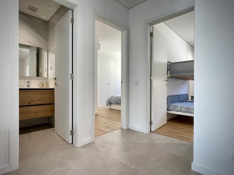 Apt IM - With pool, wifi and parking Apartment in Faro District