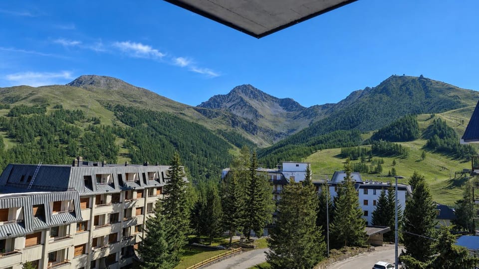 Hostdomus - Violet Apartment Apartment in Sestriere
